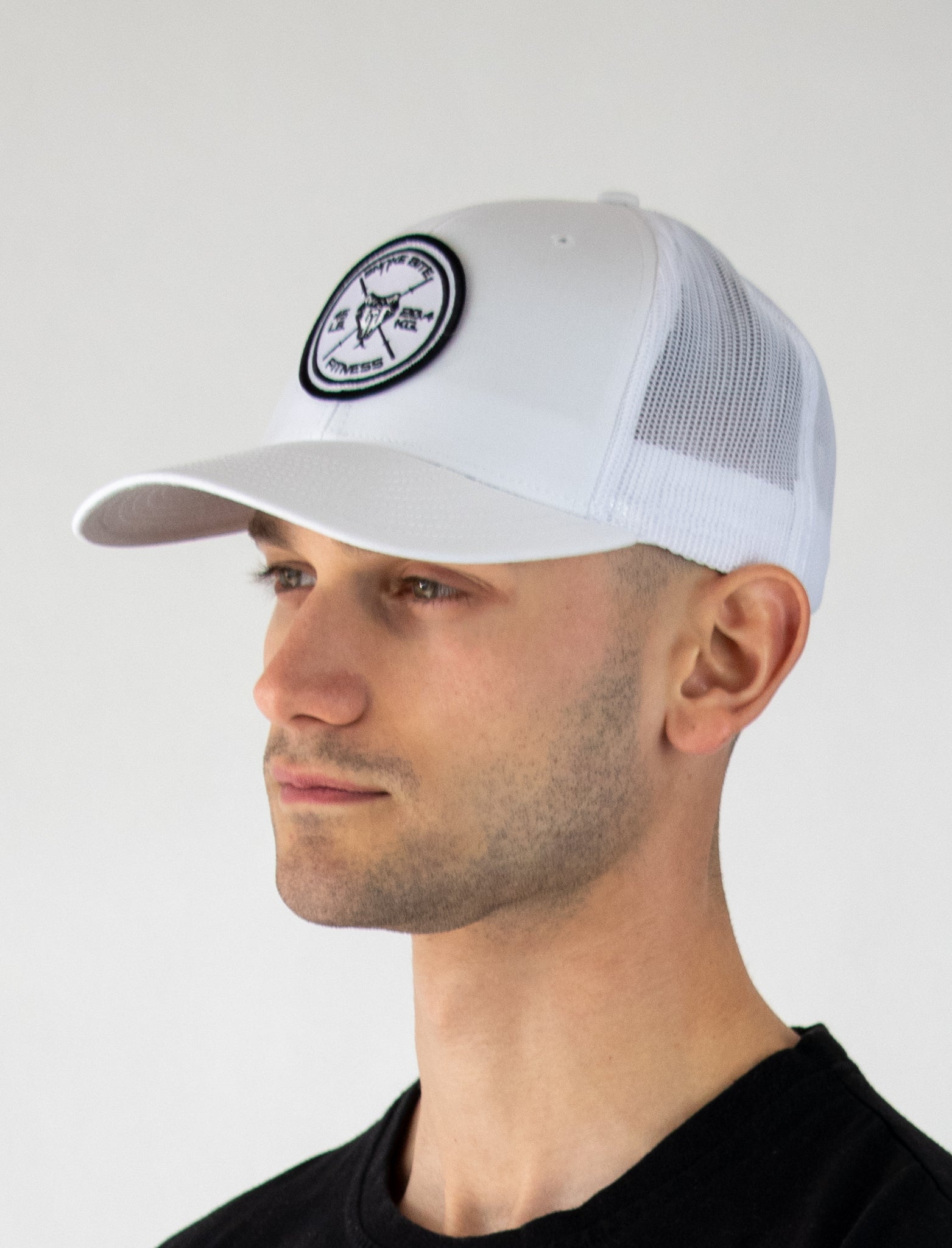 classic white mesh snapback – SNAKE BITE FITNESS