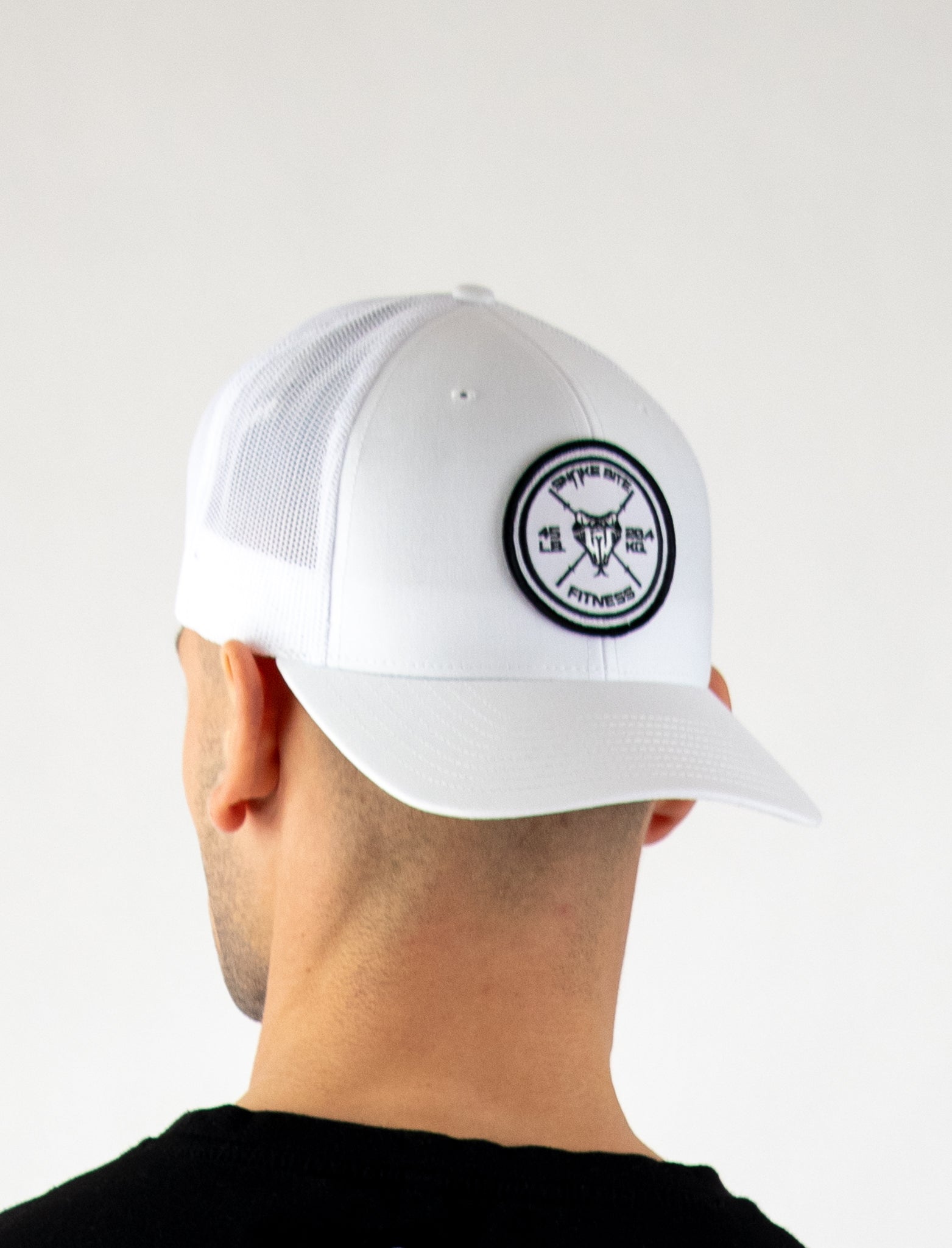 classic white mesh snapback – SNAKE BITE FITNESS